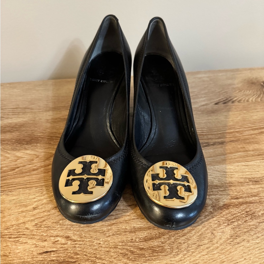 Tory Burch Black Leather wedge heels